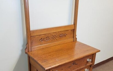 Wash Stand With Glass Drawer Pulls