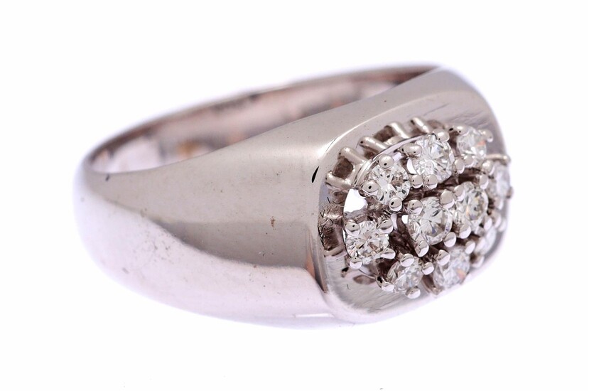 (-), White gold fantasy ring, 18 krt., set...