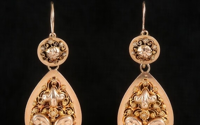Zeeland, pair of antique gold earrings