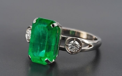 14 kt. Gold, White gold - Ring - 4.41 ct Emerald - Diamonds