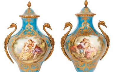 141 Paire de vases en porcelaine polychrome à décor en réserve de scènes galantes sur...