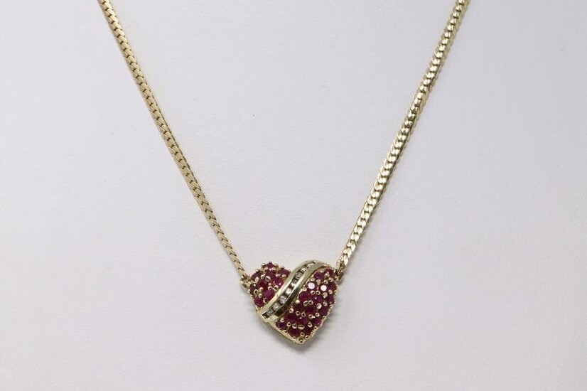 14Kt Yellow Gold Diamond Heart Necklace.