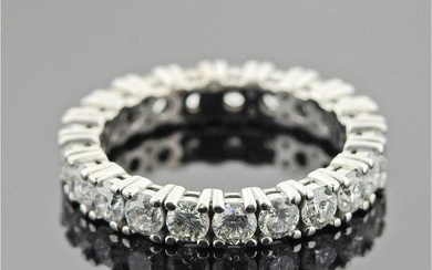 18K Gold Diamond Eternity Wedding Band Ring