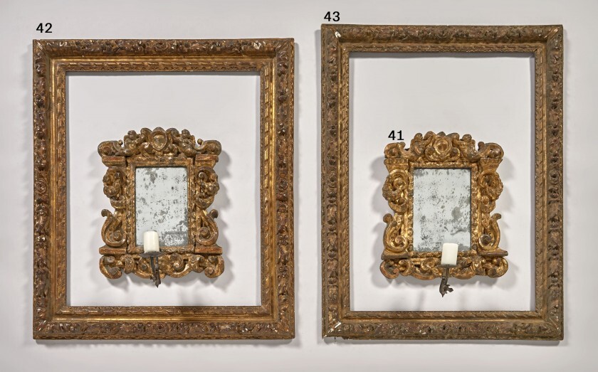 Italie, XVIIe-XVIIIe siècle Paire de cadres d'appliques en bois sculpté et doré