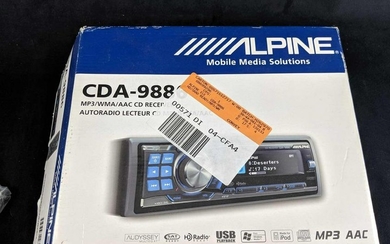 Alpine CDA 9885 MP3 WMA AAC CD Ipod Receiver
