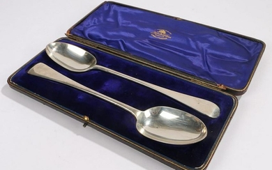 Pair of Edward VII silver basting spoons, London 1904
