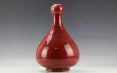 An Oxblood Garlic Shaped Vase of Qing Dynasty