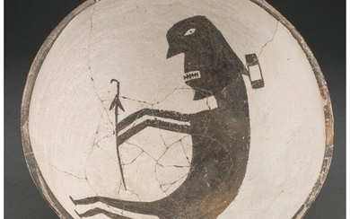 70041: A Mimbres Figural Black-On-White Bowl c. 1000