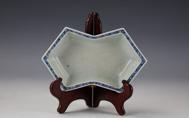 A Blue and White Red-underglazed Water Pot with Spoon