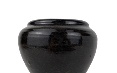 黑釉罐 A CHINESE BLACK GLAZED CERAMIC JAR