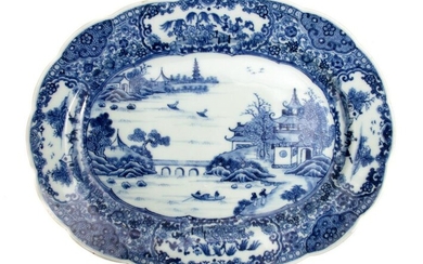 A CHINESE PORCELAIN 18 C. BLUE AND WHITE CHARGER