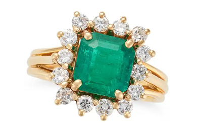 A COLOMBIAN EMERALD AND DIAMOND CLUSTER RING set w ...