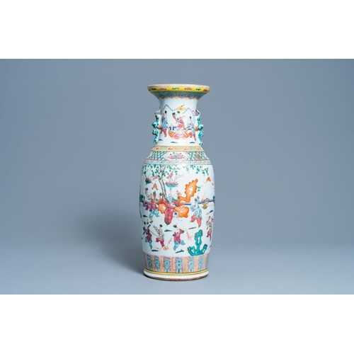A Chinese famille rose 'playing boys' vase, 19th C.Descripti...