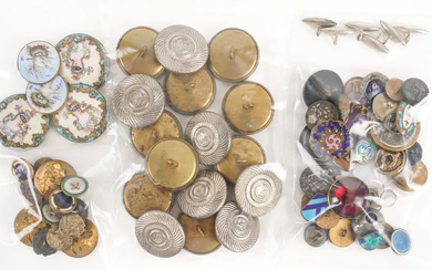 A GROUP OF BUTTONS (QTY)
