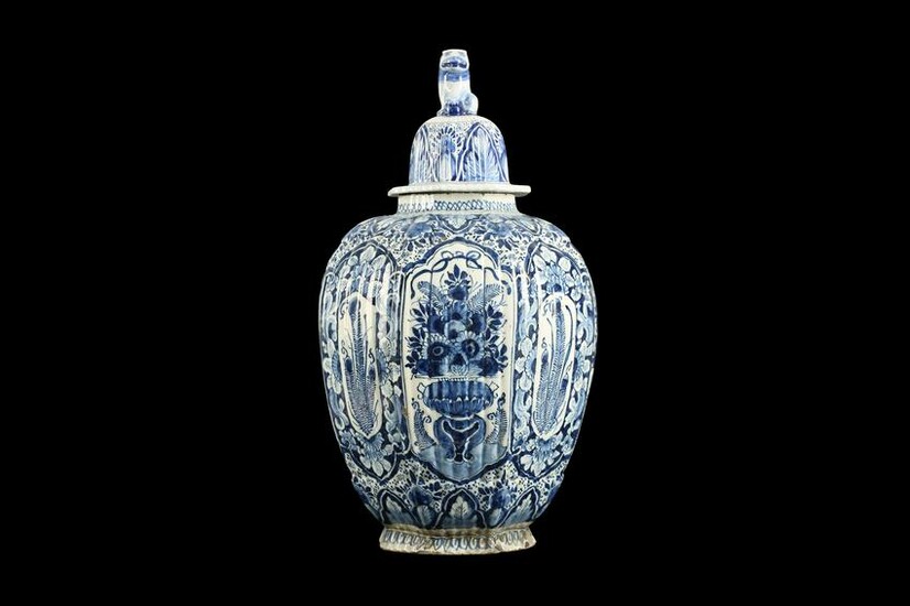 A LARGE LATE 19TH CENTURY DELFT BLUE AND WHITE TIN