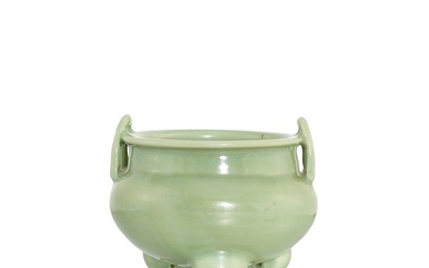 A Longquan celadon handled tripod incense burner, Yuan - Ming dynasty 元至明 龍泉青釉雙耳三足爐