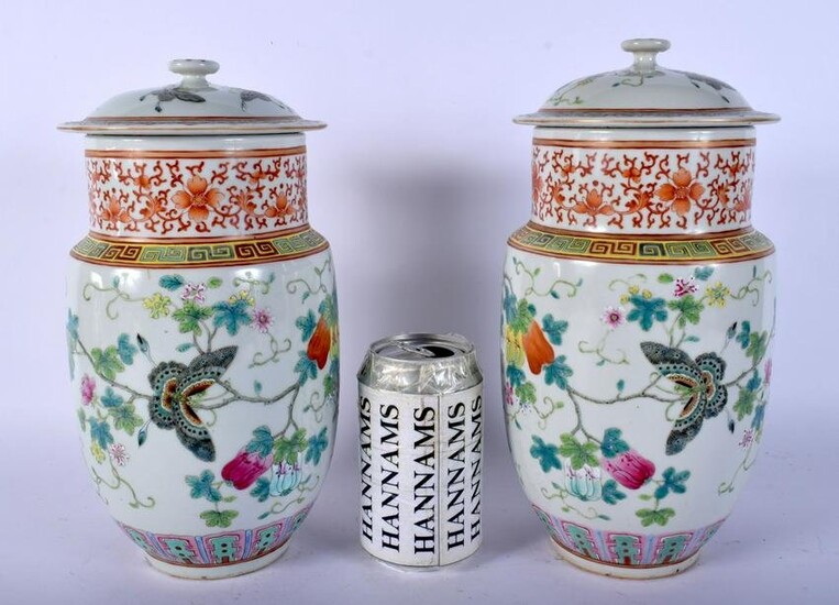 A PAIR OF EARLY 20TH CENTURY CHINESE FAMILLE ROSE VASES