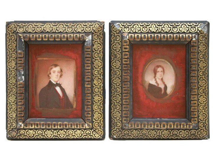 A PAIR OF MINIATURE MALE AND FEMALE PORTRAITS