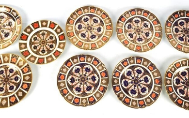 A SELECTION OF NINE 20TH CENTURY CROWN DERBY PLATES in