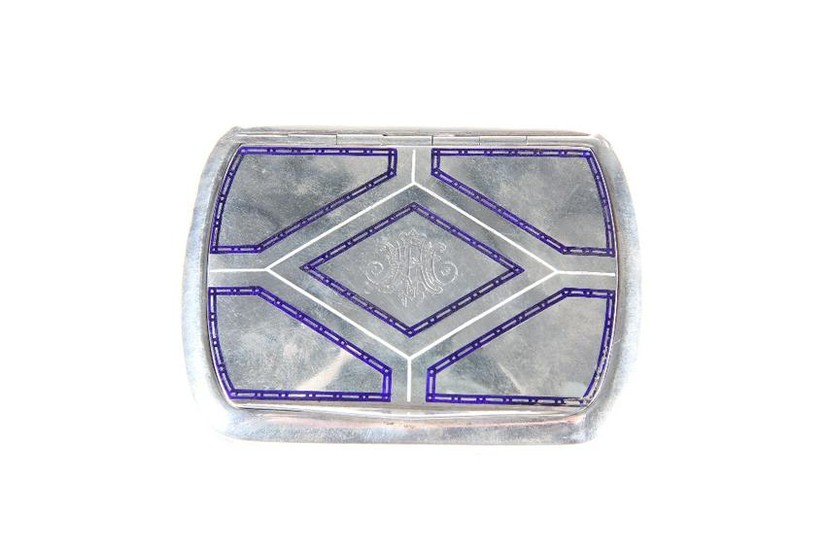 A SILVER AND ENAMEL SNUFF BOX, c. 1900, PROBABLY