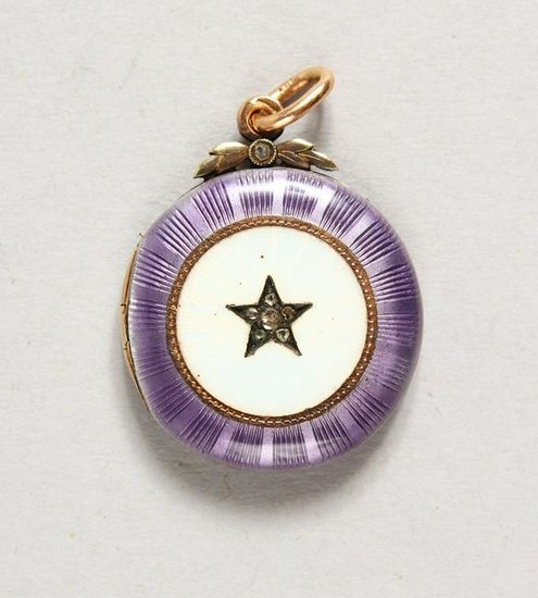 A VERY GOOD SMALL RUSSIAN GOLD AND ENAMEL LOCKET. Marks