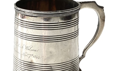 A William IV silver tankard, hallmarked London 1832, makers mark for John, Henry & Charles Lias