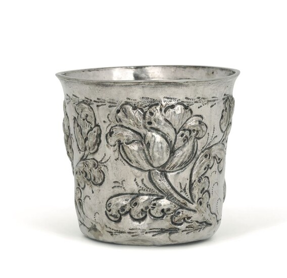 A glass in embossed and chiselled silver with floral motives. Germany? 16th-17th century, apparently free of stamps