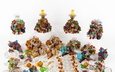 A large collection of table decoration and ornaments, coloured glass. (H:16 x D:16 cm)