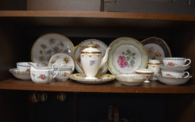 A mixed lot of ceramics, including Spode 'Trapnell Sprays' cups, saucers, jug, sugar and plates, a