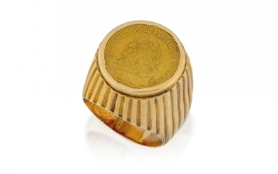 A ring mounted with a gold commemorative Papal coin, for Pope John XXIII, ring size L