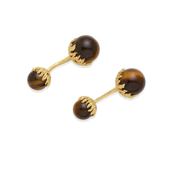 A set of tiger's eye and 18k gold cufflinks with box,, Grassy, Madrid