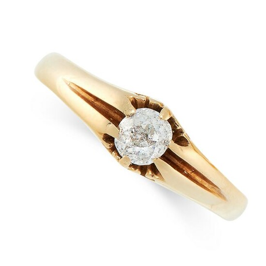 AN ANTIQUE DIAMOND GYPSY RING, 1906 in 18ct yellow