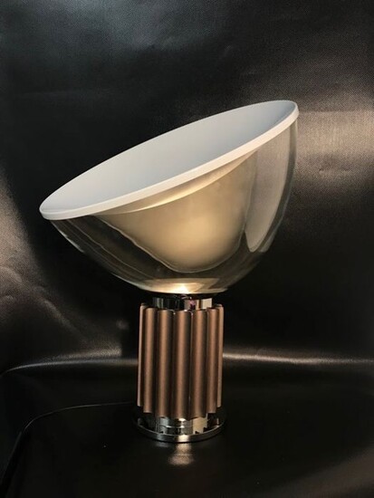 Achille and Pier Giacomo Castiglioni - Flos - Table lamp - Taccia small bronzo