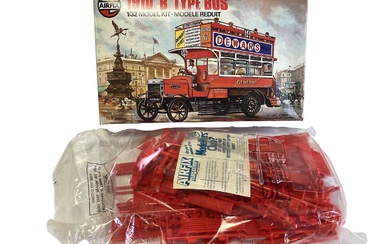 Airfix 1:32 Scale Series 4 1910 B Type Bus No.6443-1 & 1914 Dennis Fire Engine No. 6442-8, both boxed (2)