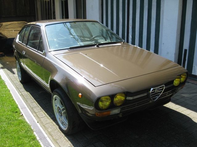 Alfa Romeo - Alfetta 2.0 GTV - 1981