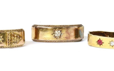 An Edwardian 15ct gold diamond scarf ring