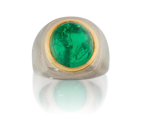 An emerald ring, collet set with a cabochon emerald weighing approximate 10.00 carats, inset to a heavy polished mount, approx. ring size S. Accompanied by a report number 20631 dated 26th October 2021 from the Gem & Pearl Laboratory, London...