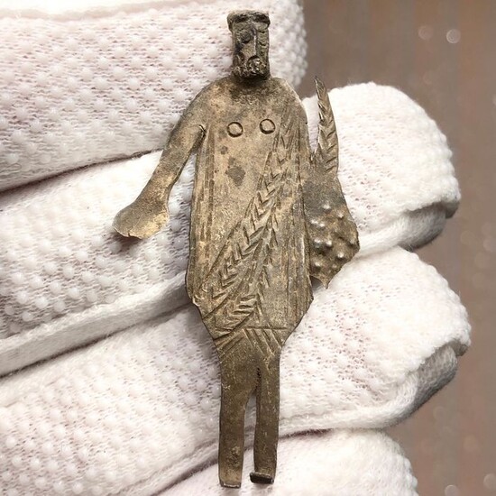 Ancient Roman Silver Figurine of a bearded Priest wearing Toga holding Patera and Cornucopia (the horn of plenty).