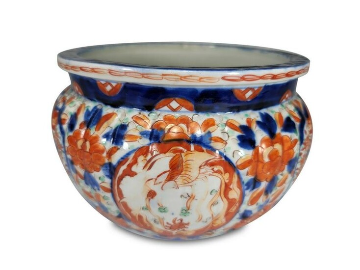 Antique Japanese Imari porcelain bowl