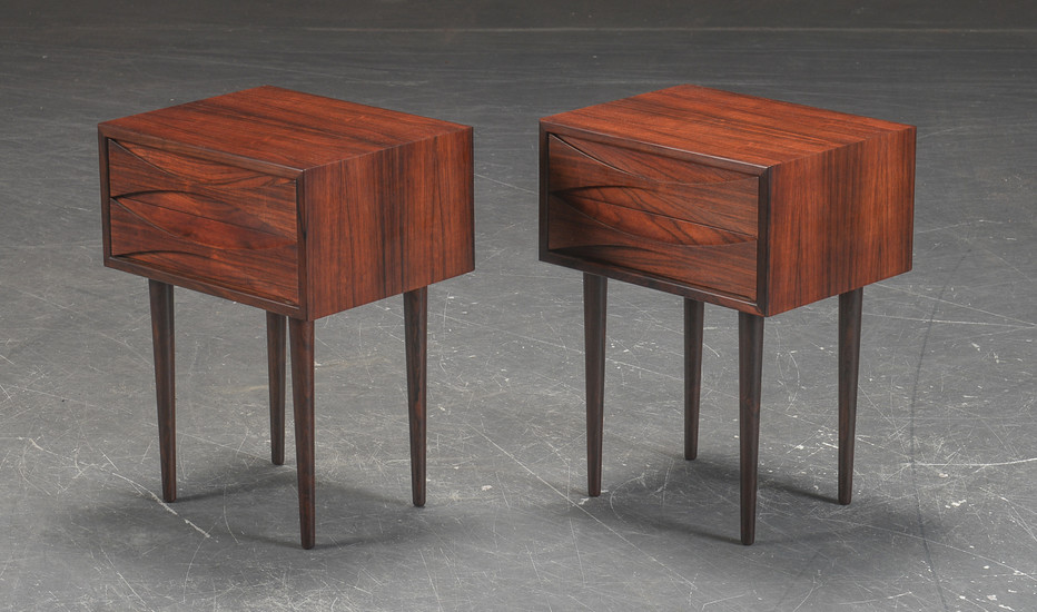 N.C. Møbler. A pair of bedside tables/dressers in rosewood (2)