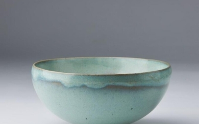 Arte Cinese A splashed lavender-glazed "jun" bowl