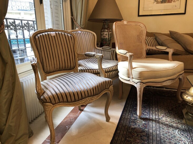 Bergère et fauteuil de style Louis XV en... - Lot 341 - Lynda Trouvé