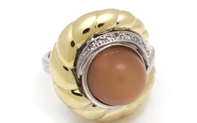 Bicolor gold fantasy ring