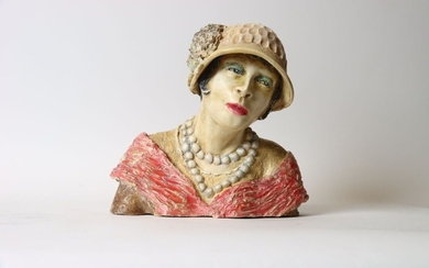 Buste de Coco Chanel en terre cuite polychrome, signée au dos "Margo" (?). Hauteur :...