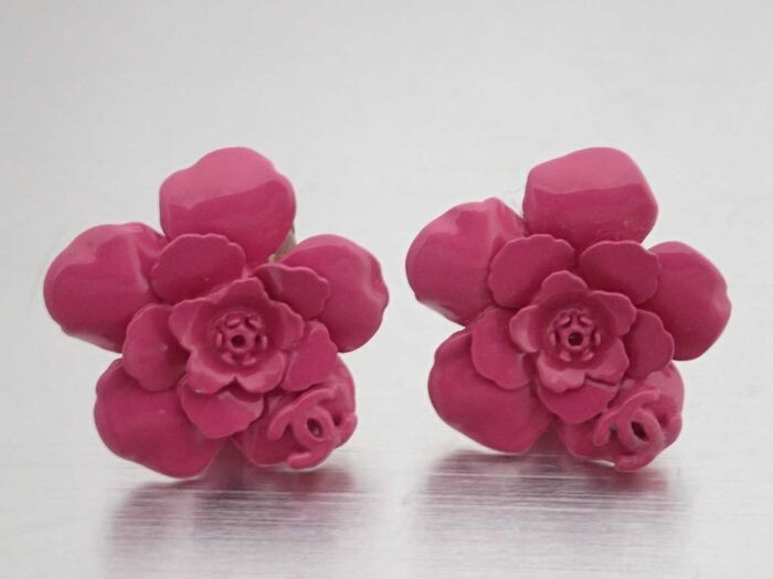 Chanel - CC Logo Camellia Flower Motif Earrings in Japan