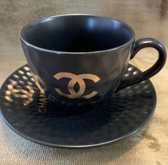 Chanel VIP Coffee Cup with /Saucer at auction | LOT-ART