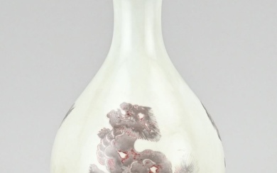 Chinese knob vase + console, H 20.5 cm.