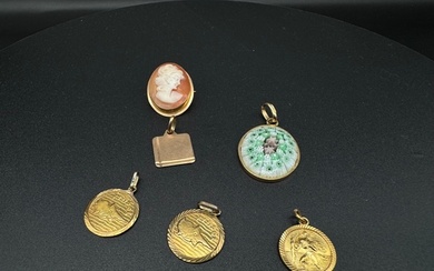 Collection of 9ct Yellow Gold Pendants 5.8g , 800 Gold Mille...