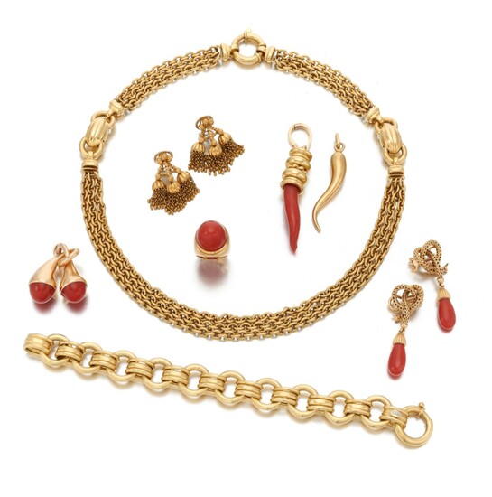 Collection of gold and coral jewels (Collezione di gioielli in oro e corallo) , Collection of gold and coral jewels (Collezione di gioielli in oro e corallo)