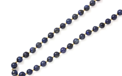 Collier composé d'un rang de perles de lapis-lazuli... - Lot 41 - Paris Enchères - Collin du Bocage